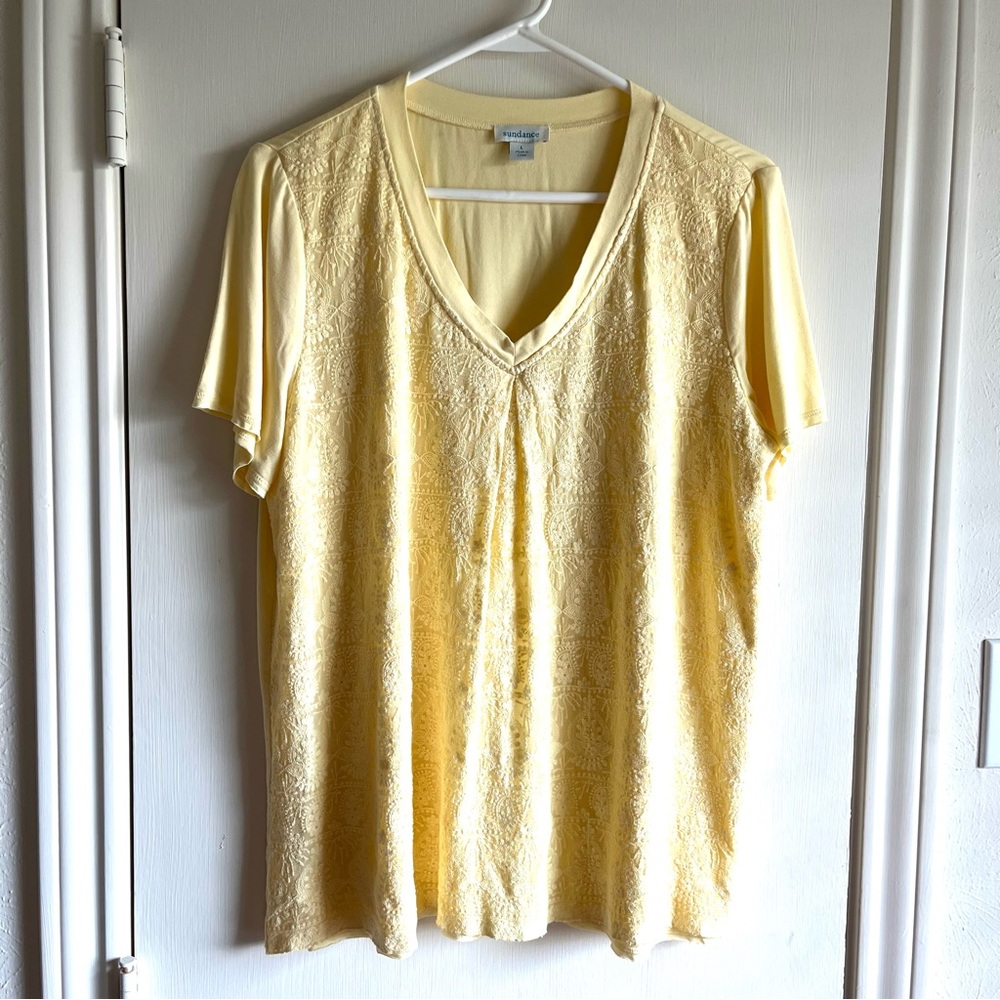 Sundance Sz L Silk Lace Front T-Shirt Top Yellow Beachy Boho Artsy Dainty Casual